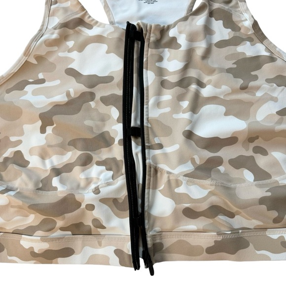 Torrid Active Sports Bra Size 6X 6 Zip Front Wireless Camo Neutral Gym Walking - Picture 8 of 11